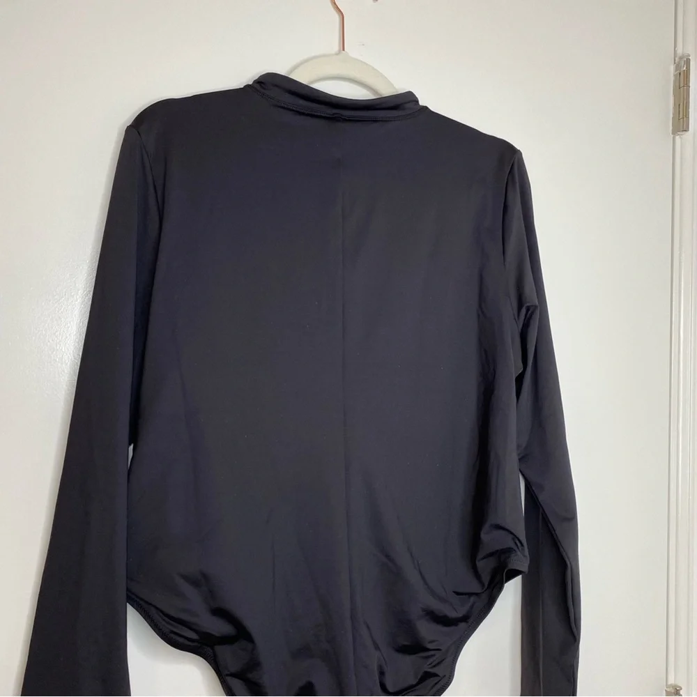 COPY - NEW !! SKIMS Swim Zip Front Long Sleeve One piece - ONYX